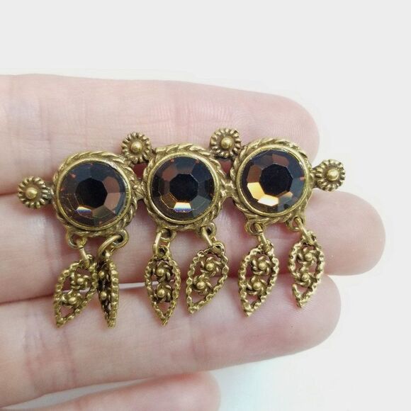Vintage Brown Rhinestone Brooch Dangle Drop Shape Charms Gold Tone Lapel Pin - Picture 2 of 6